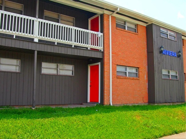 Building Photo - 5111 Dowling St
