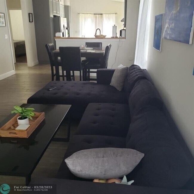 Foto del edificio - 2741 NW 2nd St