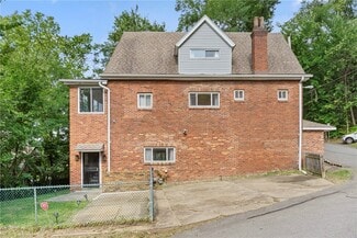 Building Photo - 6026 Sawyer St