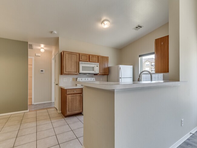 Building Photo - 14641 Moon Daisy Dr