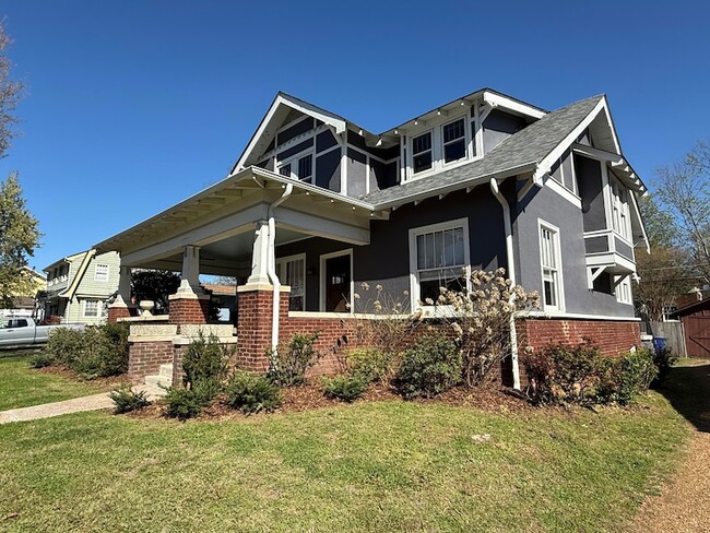 Photo - 206 Eveningside Dr House