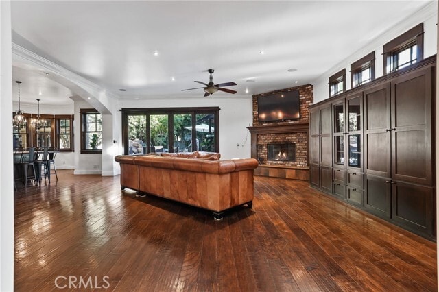 Building Photo - 250 Santo Tomas Ave