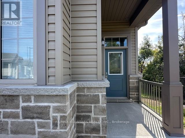 Building Photo - 17 Lakewood Crescent