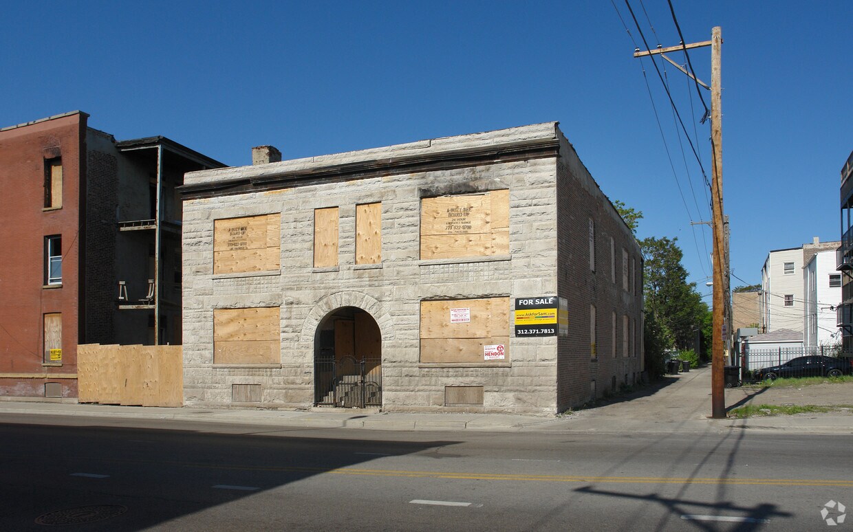 Primary Photo - 42-44 N Kedzie Ave