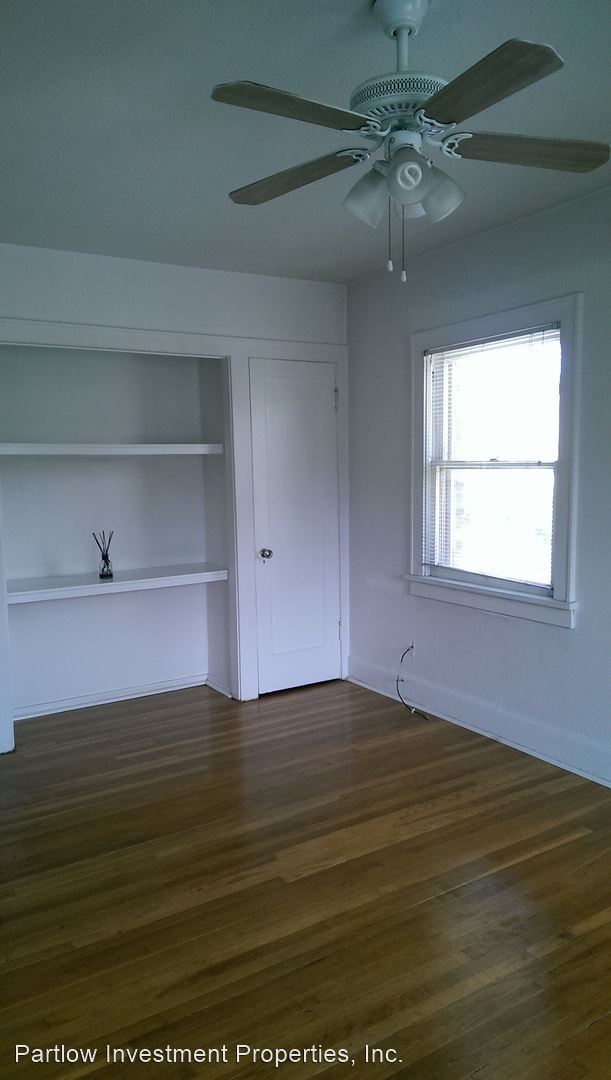 Building Photo - 550 500 E