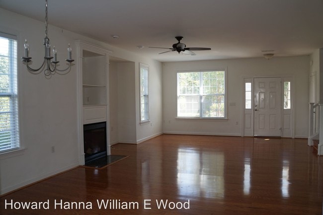 Building Photo - 1205 Belmeade Dr