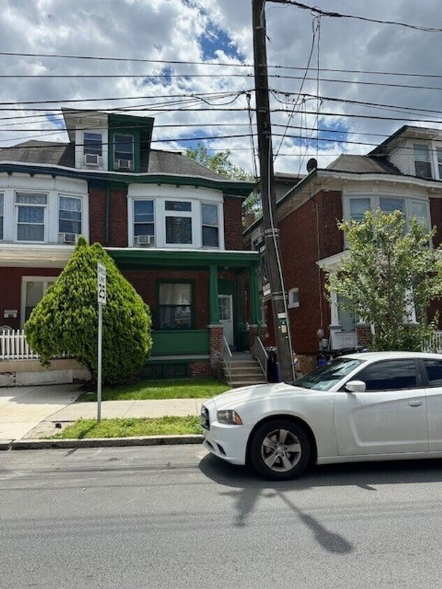 Primary Photo - Introducing a cozy studio apartment in the...