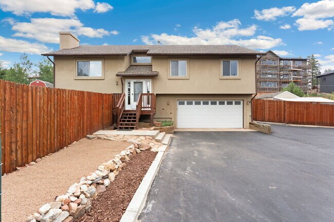 Foto del edificio - Rare Woodland Park Rental with RV Parking,...