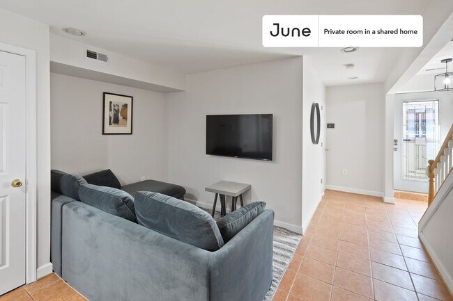 Foto del edificio - Room in Shared 3 bed/2.5 bath home