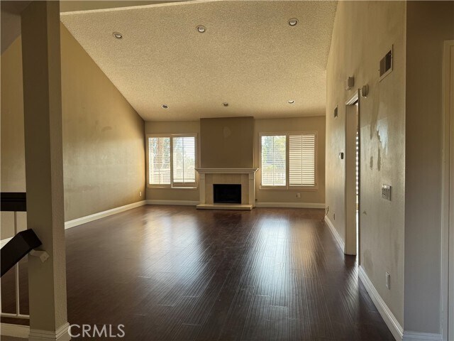 Foto del edificio - 2310 Applewood Cir