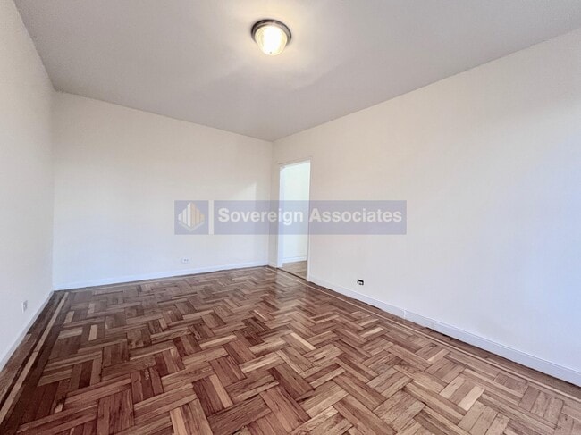 Building Photo - 20 Magaw Pl