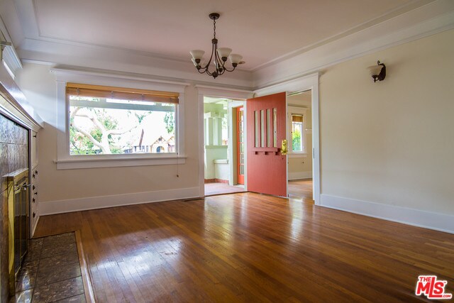Building Photo - 5126 Hermosa Ave