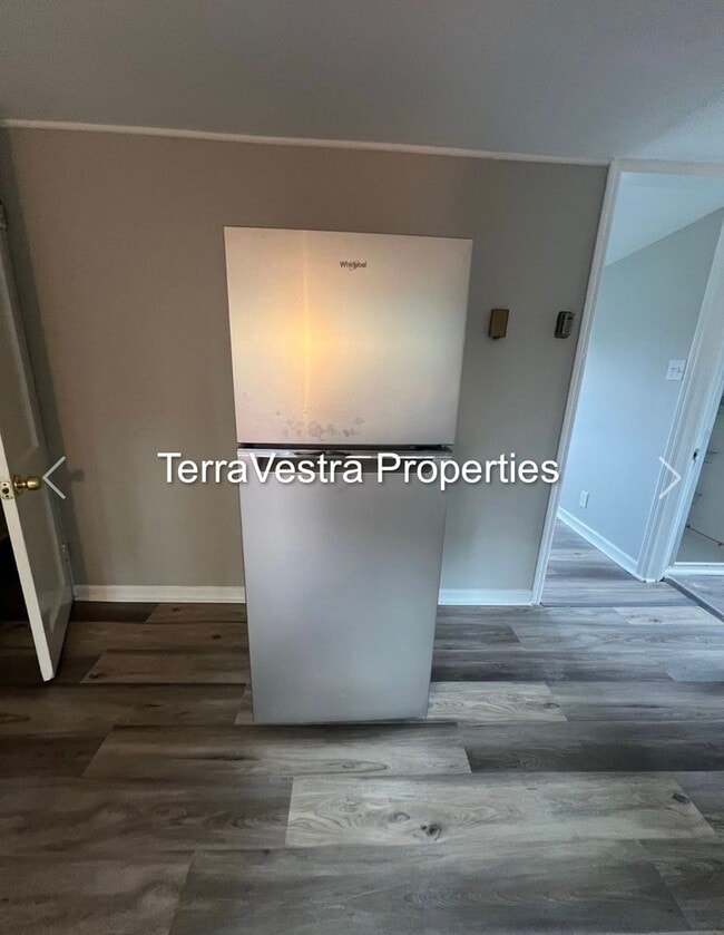 Building Photo - 376 S Hook Rd