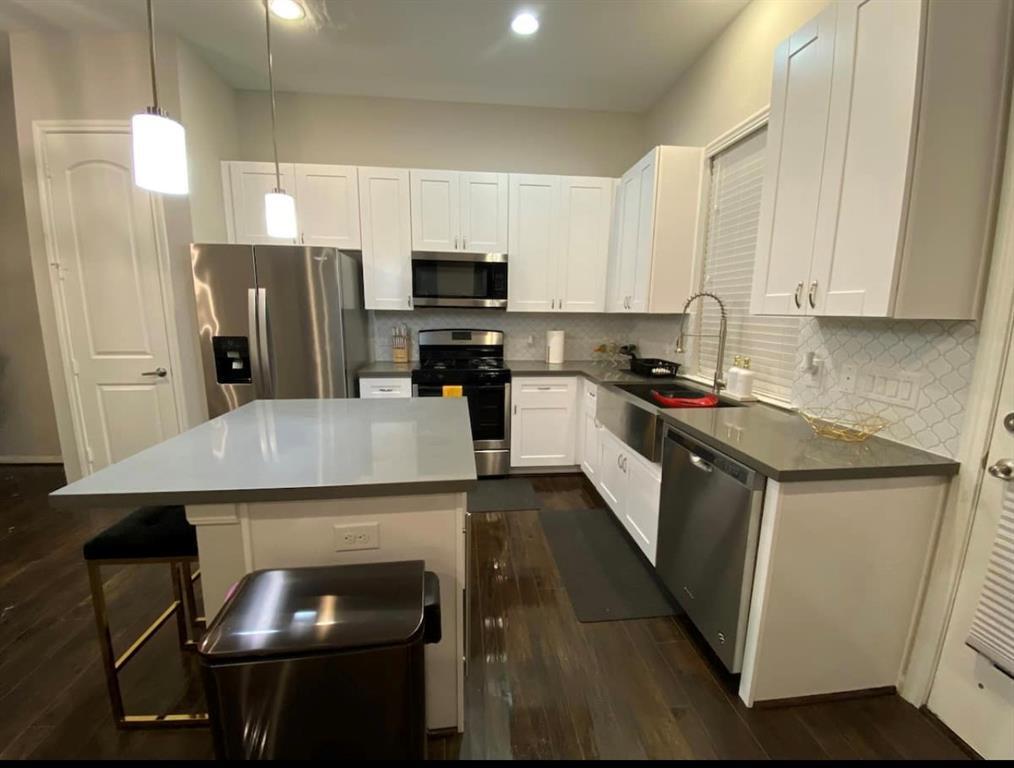 Foto principal - 5610 Patrick St