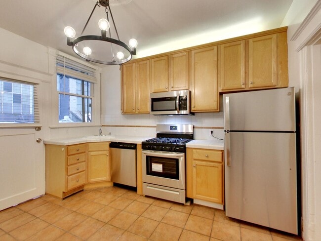 Photo - 617 Natoma St Apartment