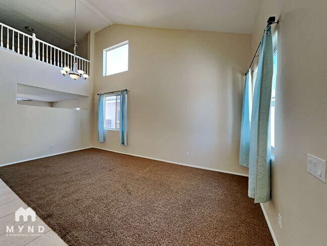 Foto del edificio - 6243 Sterling Cap St