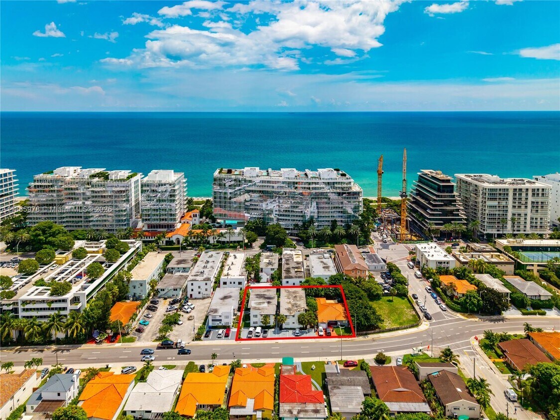 Foto principal - 9025 Harding Ave