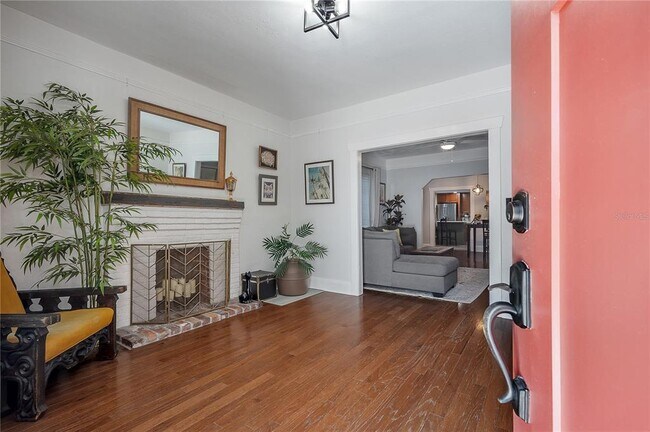 Foto del edificio - 3810 N Tampa St