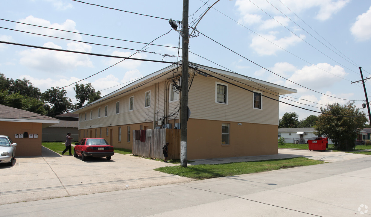 Building Photo - 1204 Virgil St