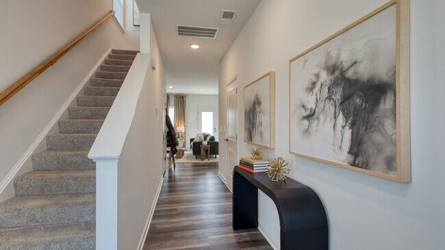 Pisos estilo madera noble - The Mark Townhomes
