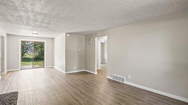 Building Photo - 10420/10422 E Mission Ave