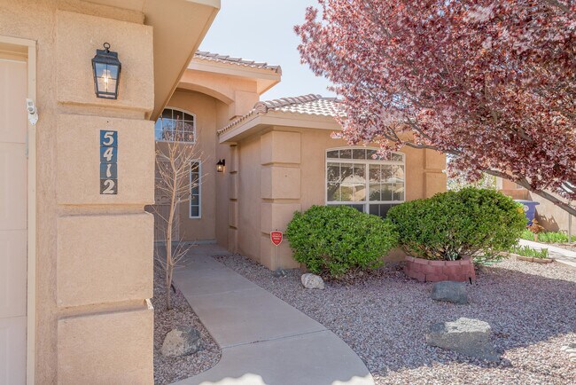 Building Photo - 5412 Kokopelli Ct NW
