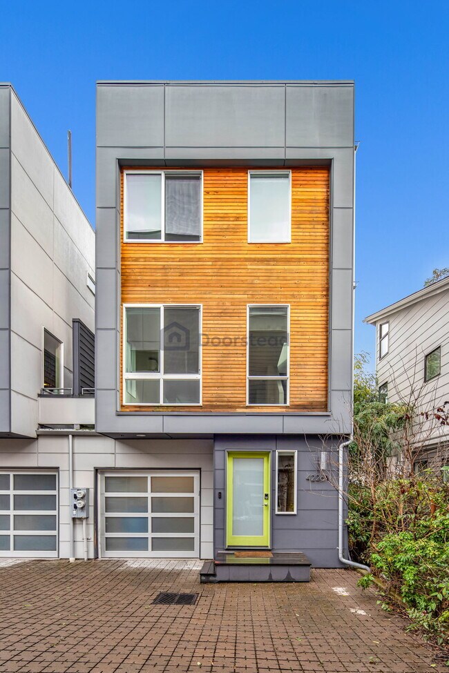Building Photo - 4226 Evanston Ave N