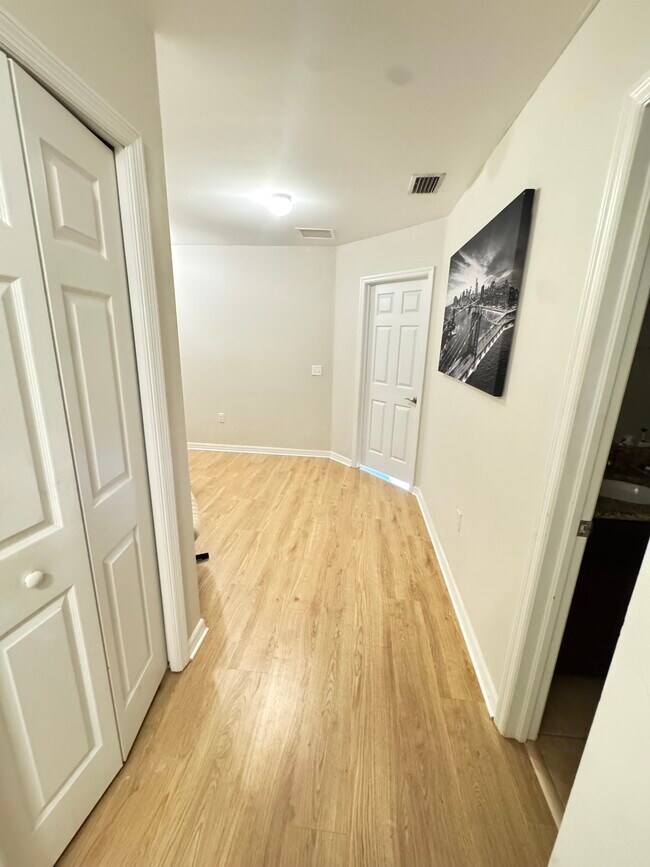 Foto del edificio - 3874 Cherrybrook Loop