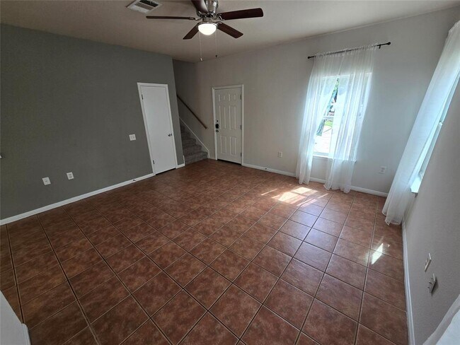 Foto del edificio - 1604 Singleton Ave