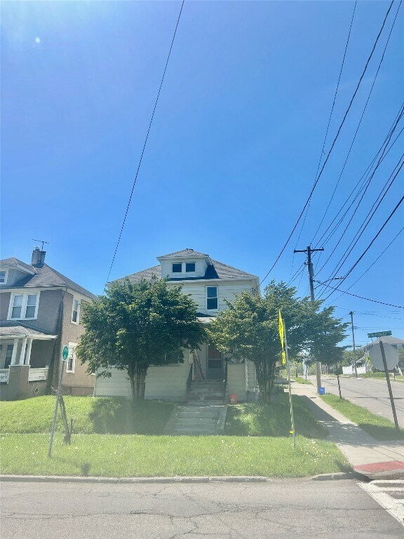 Building Photo - 129 N McKinley Ave