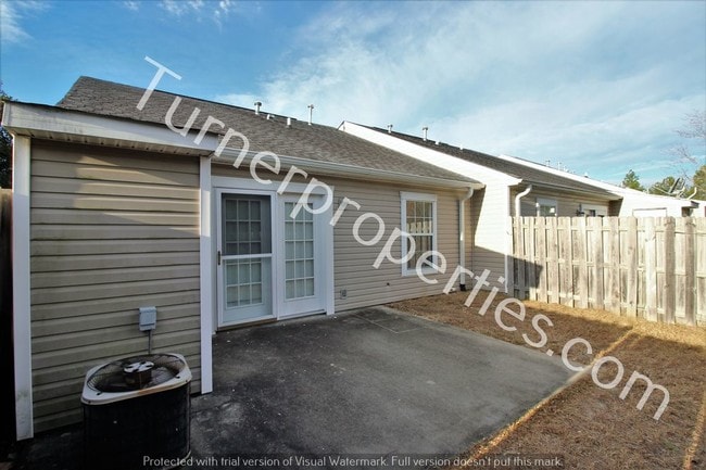 Building Photo - 220 Deer Hound Trl