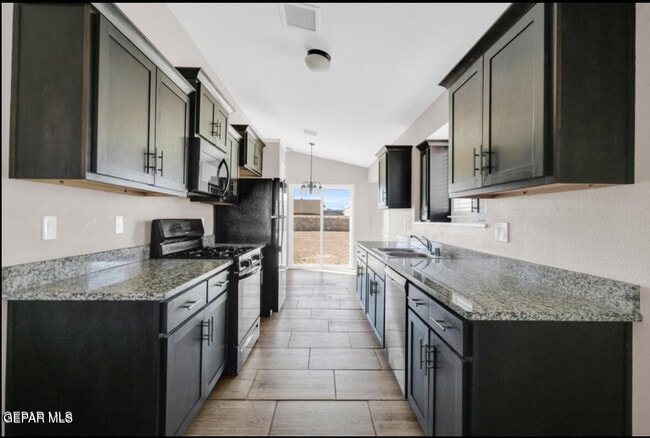 Building Photo - 11041 Gem Valley Rd