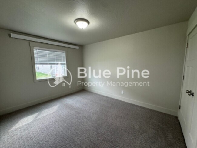 Foto del edificio - 3570 Colt Cir
