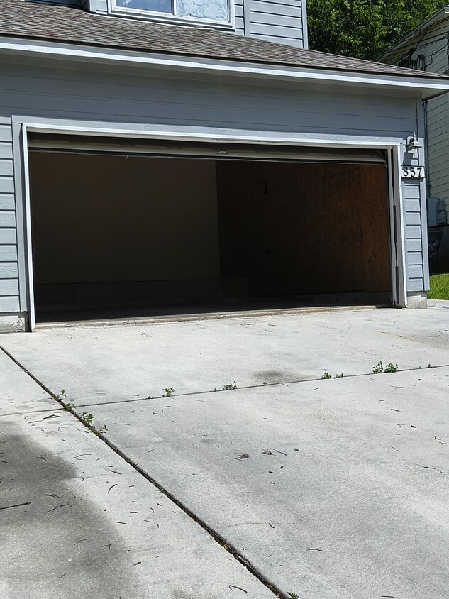 Building Photo - 857 Sagewood Trl