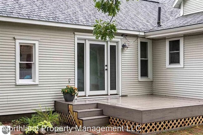 Building Photo - 3 br, 2.5 bath House - 802 Webster St