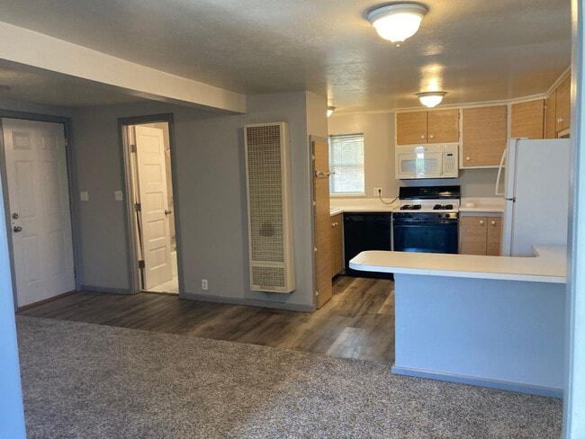 Building Photo - Studio Cottage