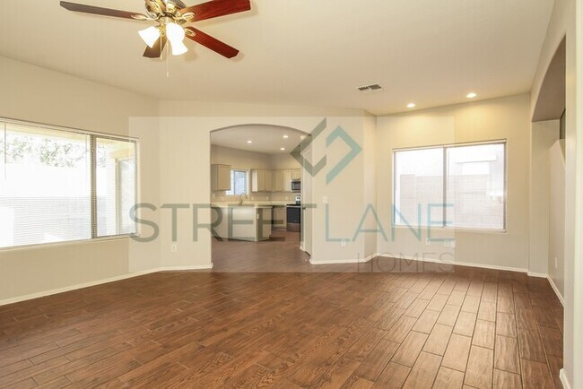 Foto del edificio - REDUCED!