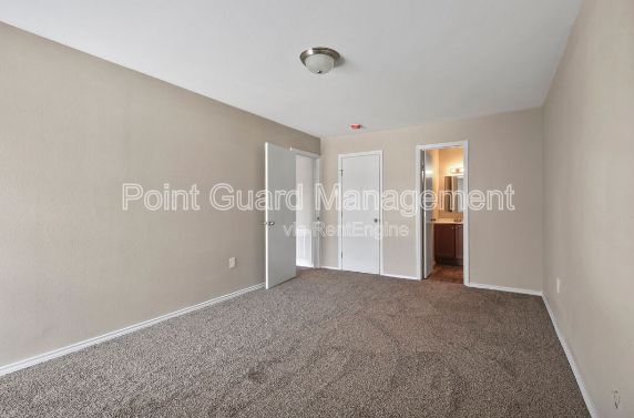 Foto del edificio - 4538 W Kiest Blvd