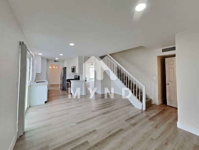 Building Photo - 6988 Stober Ct