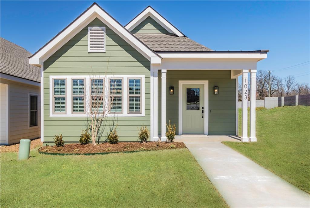 Foto principal - 820 NE Heights Ln