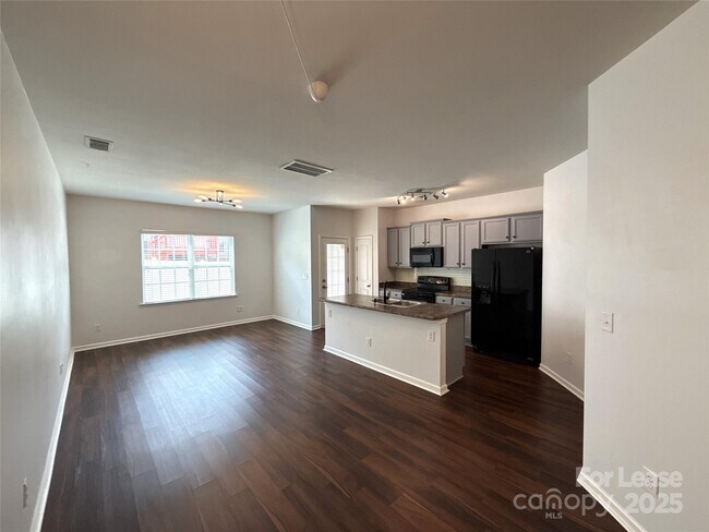 Building Photo - 7618 Galvin St