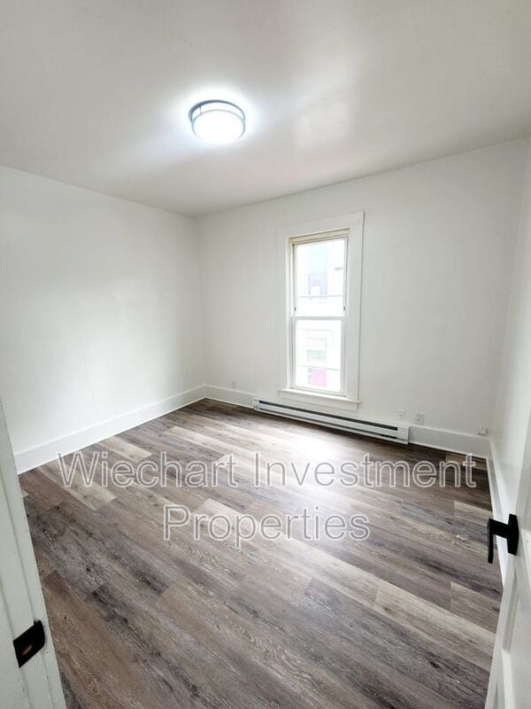 Foto del edificio - 931 1/2 W Wayne St