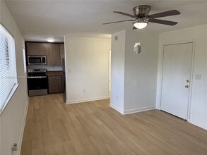 Building Photo - 180 NE 71st St