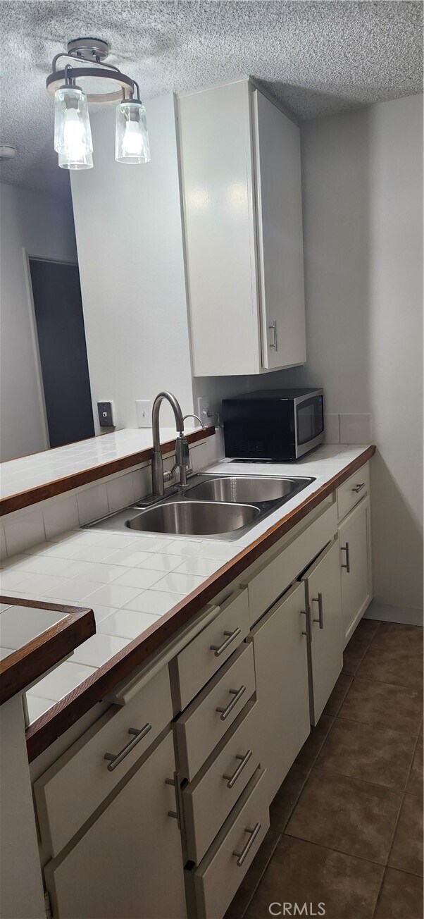 Foto del edificio - 15438 La Mirada Blvd