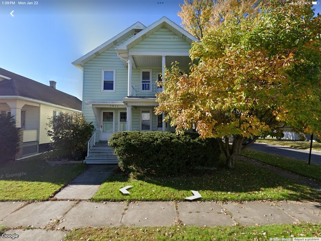 Building Photo - 1911 Noyes St
