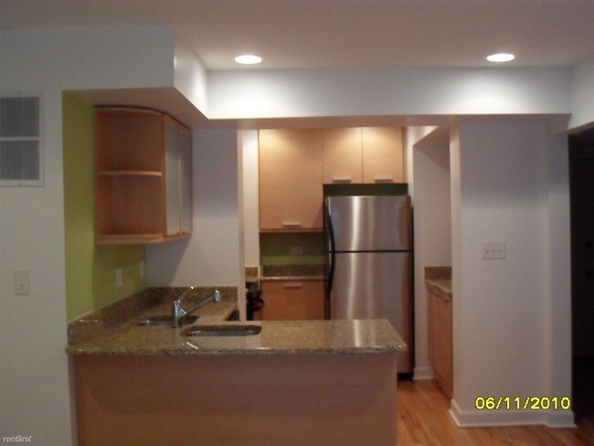 Foto del edificio - 6954 N Greenview Ave
