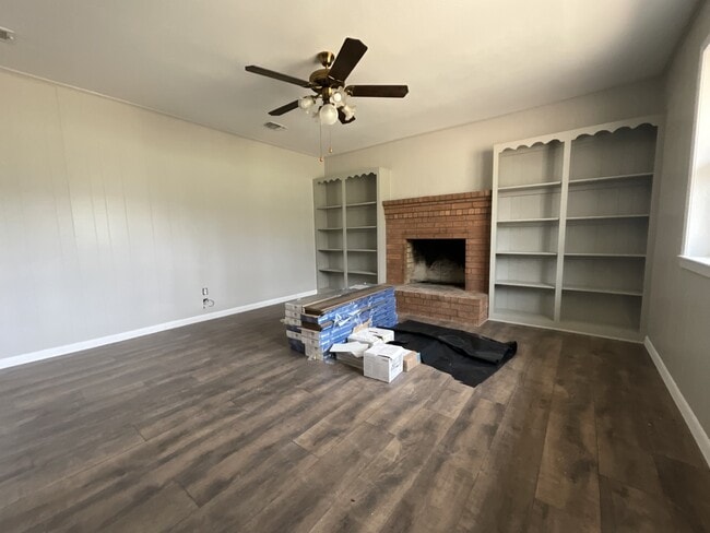Foto del edificio - 680 Cherry Creek Ln