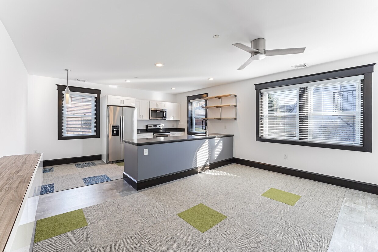 Foto principal - 819 Glenbrook Ave