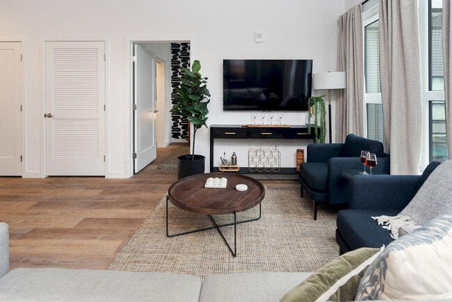 Building Photo - 202 Mill Rd