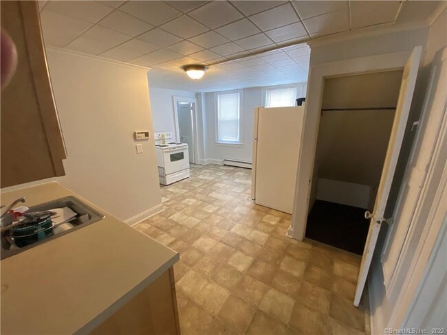 Building Photo - 3 Quarry Ln